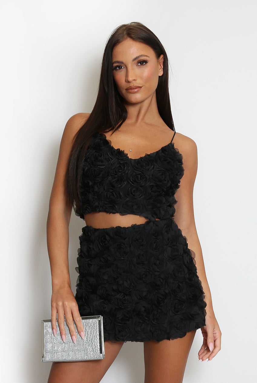 Floral Applique Strappy Crop Tops