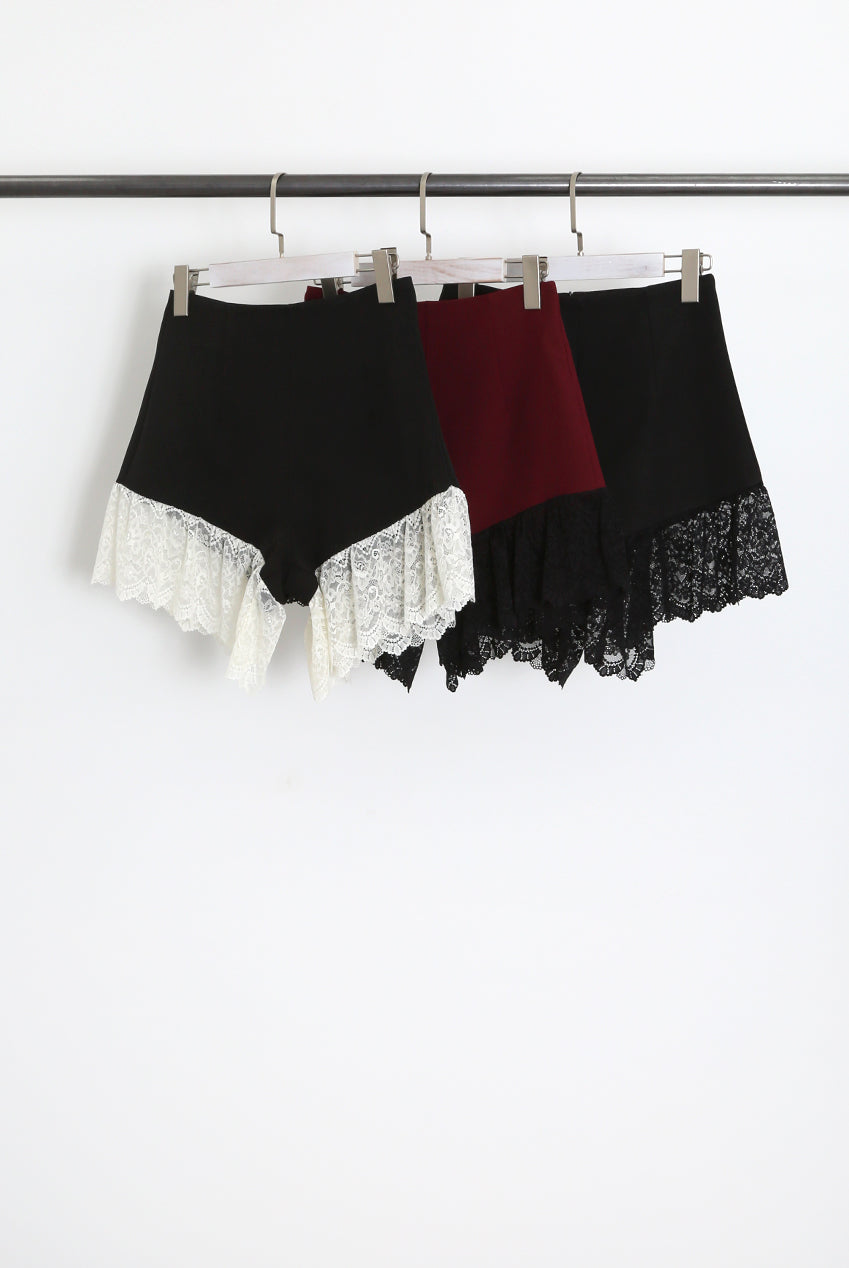 Lace Hem Zip Up Skorts